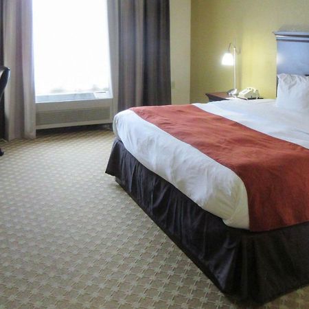 Quality Inn & Suites Alexandria Luaran gambar