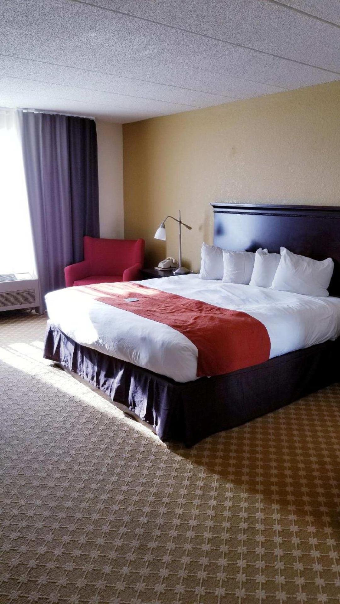 Quality Inn & Suites Alexandria Luaran gambar