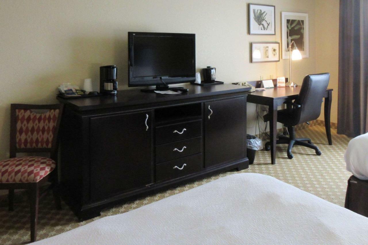 Quality Inn & Suites Alexandria Luaran gambar